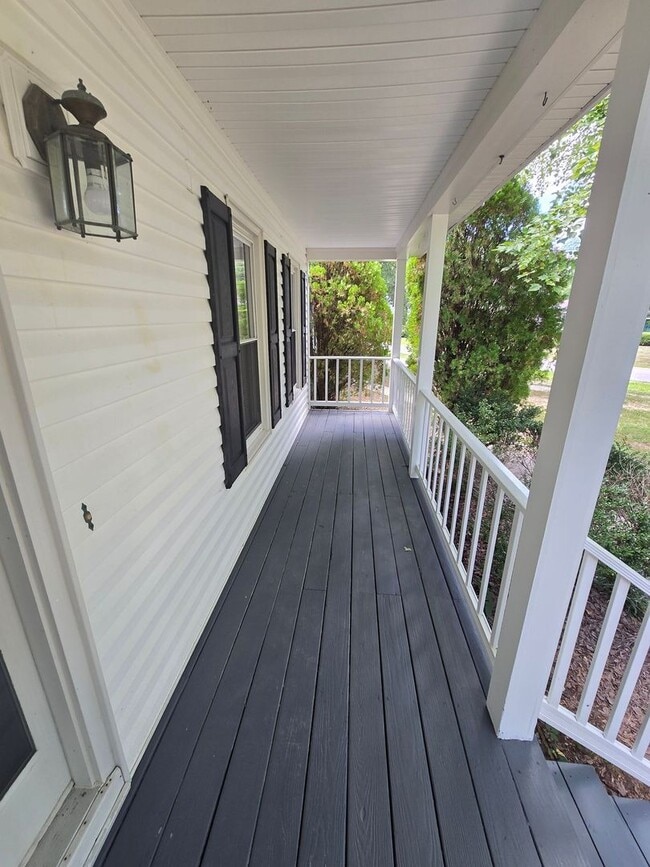 Building Photo - 4 BEDROOM IN CHESTERFIELD COUNTY all viewi...