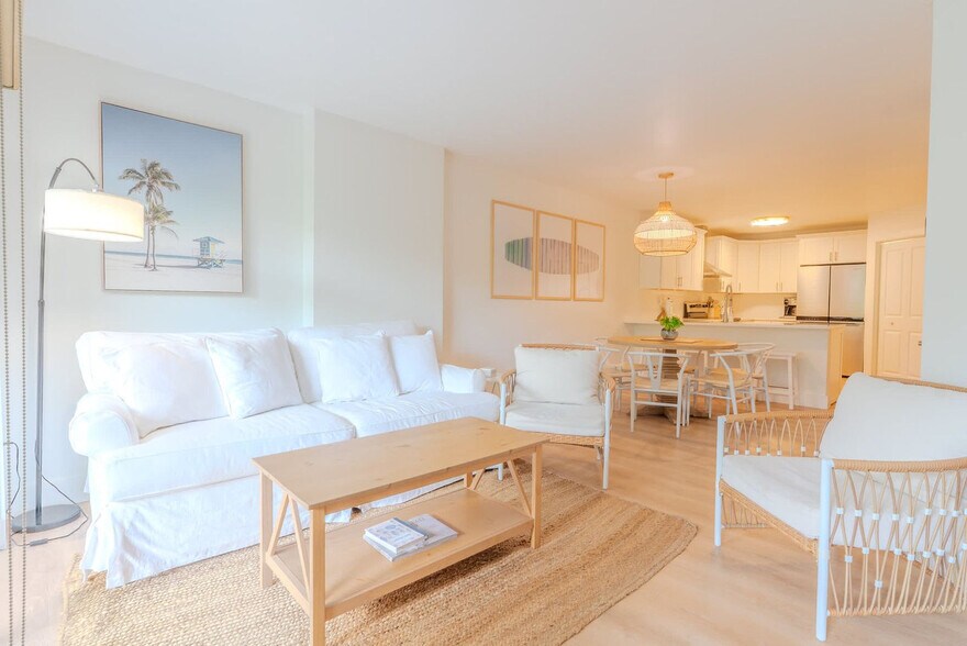 Primary Photo - 10 Lemoyne Ave