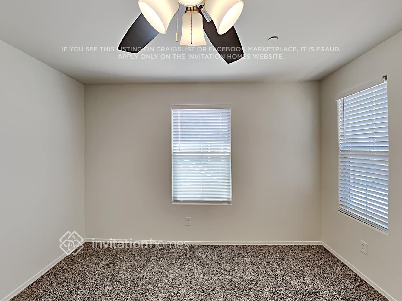 Building Photo - 308 N Sandal