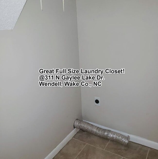 Building Photo - $1795/mo. w/Modern Renovations! 4 BR, 2 BA Wendell, NC!  Large, Split-Level single family home w/...