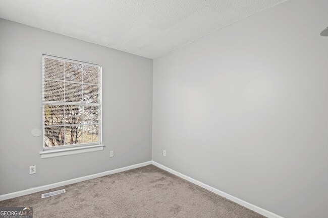 Building Photo - 5626 Pine Gate Dr