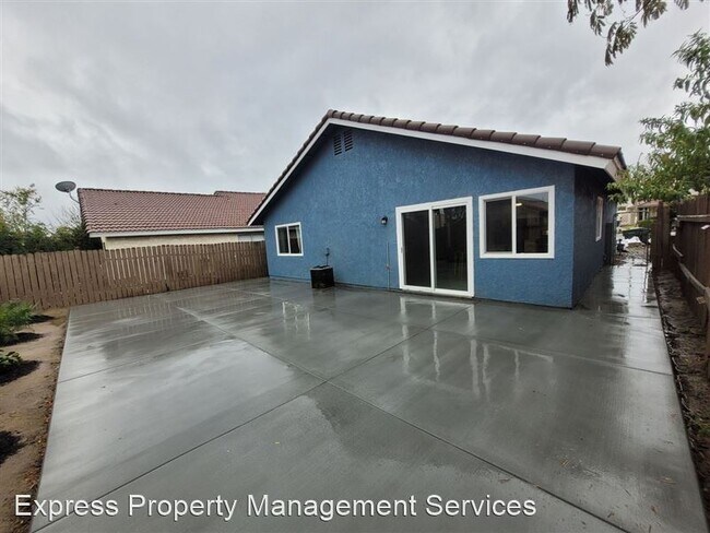 Building Photo - 1851 Eucalyptus St