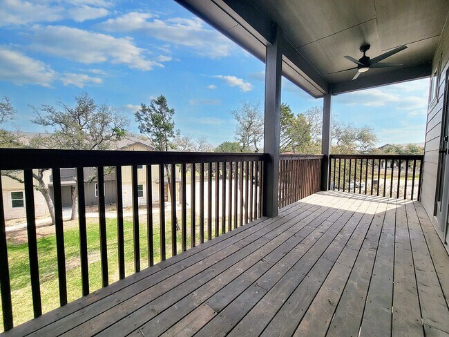 Building Photo - Sophisticated 3/BR 2.5/BS Home in Point Ve...