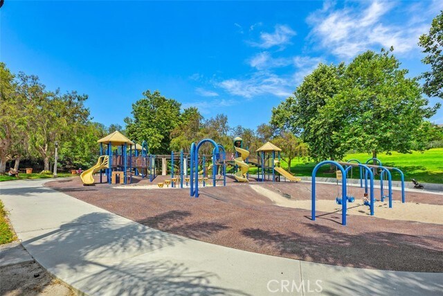 Building Photo - 1 Calle Viveza