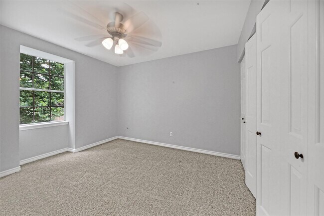 Building Photo - 18035 Rolling Creek Dr
