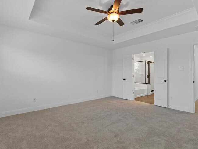 Building Photo - 633 Runnel Dr