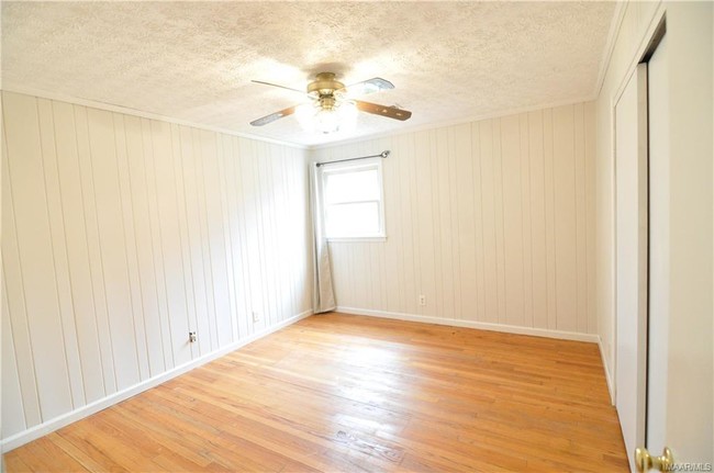 Building Photo - 5758 Carriage Hills Dr