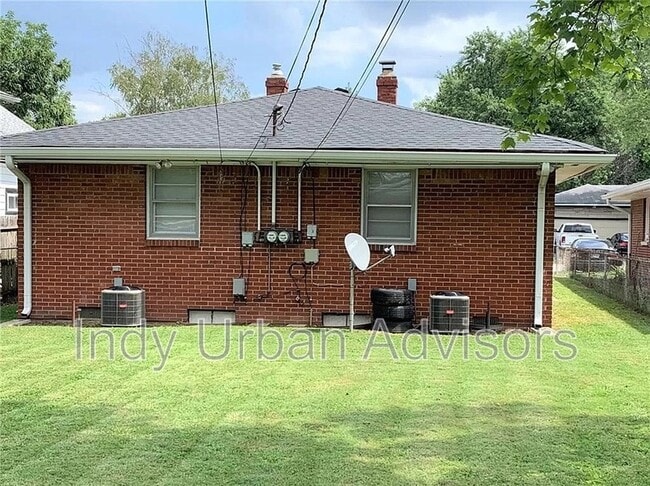 Building Photo - 1824 N Goodlet Ave