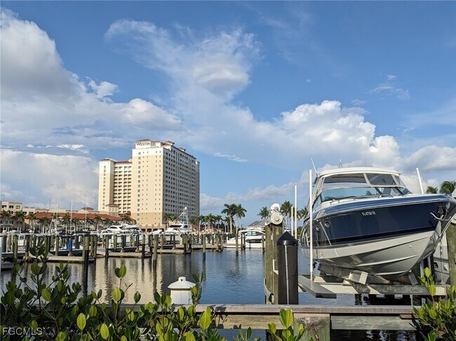 Building Photo - 3027 SW 16th Pl