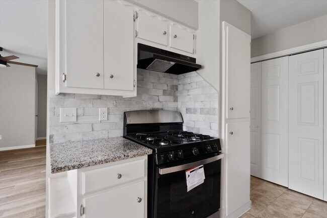 Building Photo - 701 Ramble Ln