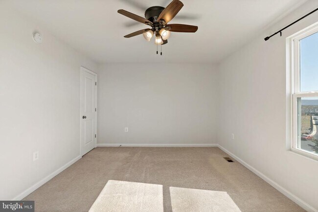 Building Photo - 66 National St