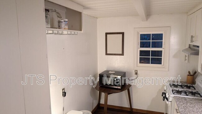 Building Photo - 3107 Del Paso Blvd