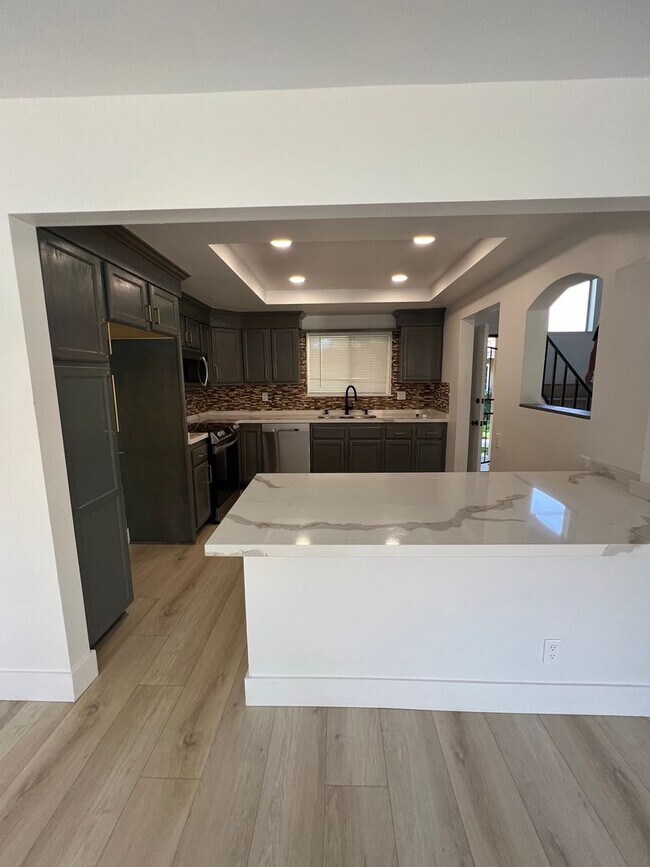 Building Photo - Charming upgraded home!