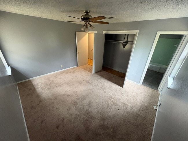 Building Photo - 5526 Cross Timbers Dr