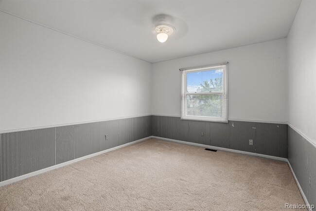 Building Photo - 45419 Glengarry Blvd