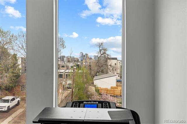 Building Photo - 1711 King St