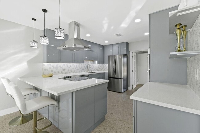 Building Photo - 1004 Stillwater Dr