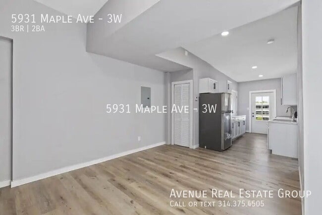 Building Photo - 5931 Maple Ave