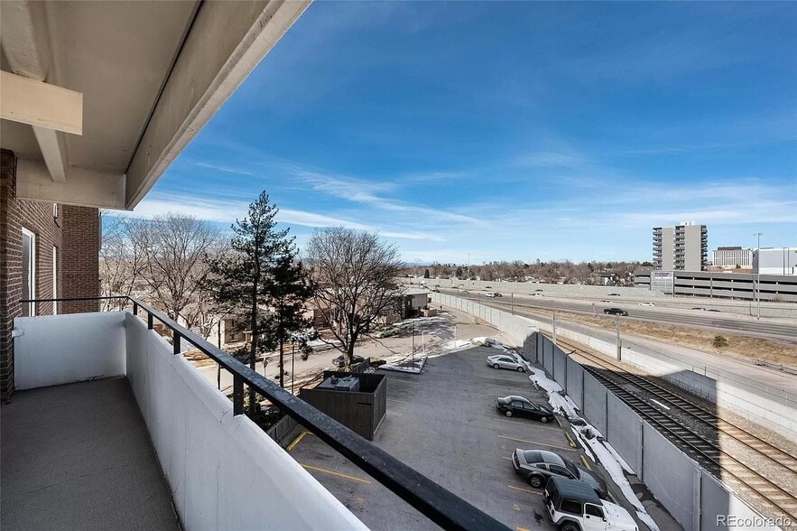 Balcony - 1888 S Jackson St