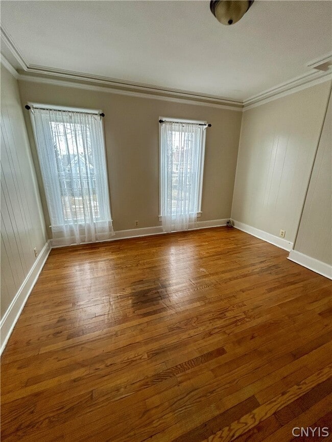 Building Photo - 722 N James St