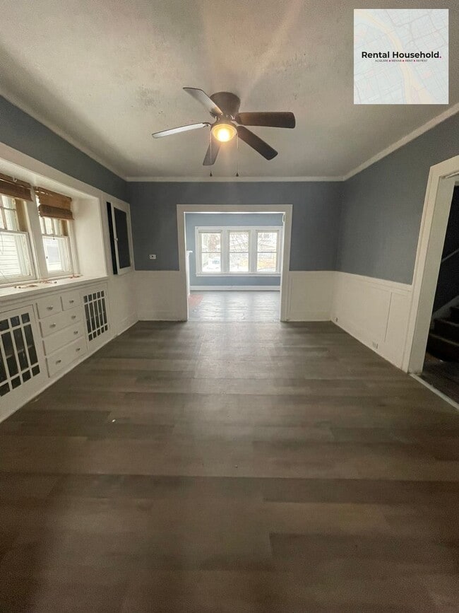 Building Photo - Spacious & Charming Colonial- Almost 1800sqft + Cozy Nooks