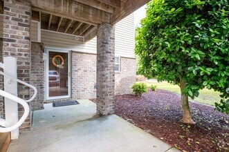 Building Photo - OFF-SEASON FURNISHED MONTHLY RENTAL STARTI...