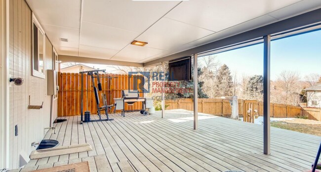 Building Photo - 7361 S Quince St