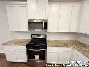 Building Photo - 9502 Aten Shore