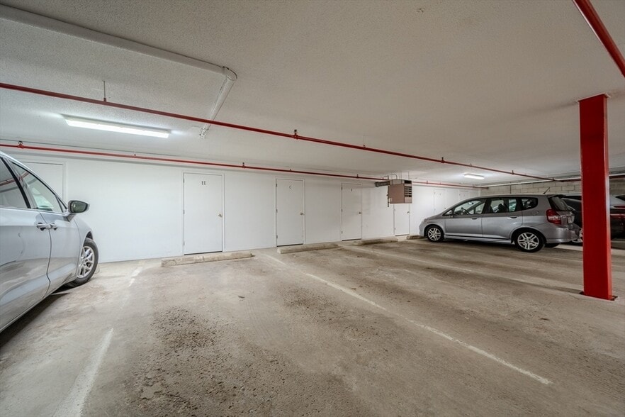 Building Photo - 255 North Rd