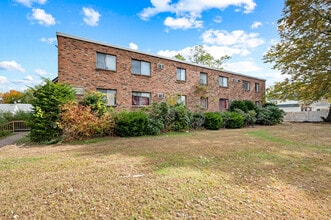 18 Signor Street exterior - 18 Signor St