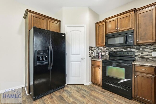 Building Photo - 374 Mill Pond Ln