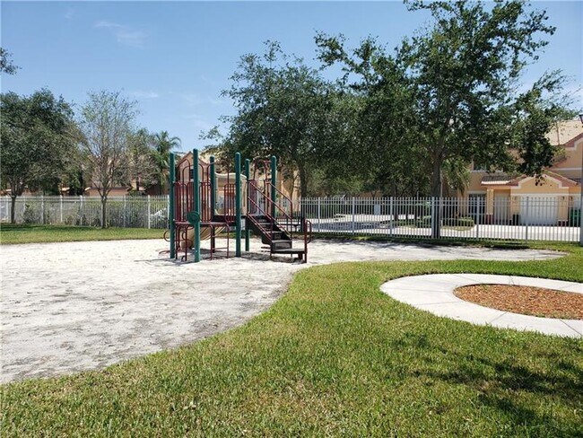 Building Photo - 2270 SW 87th Way