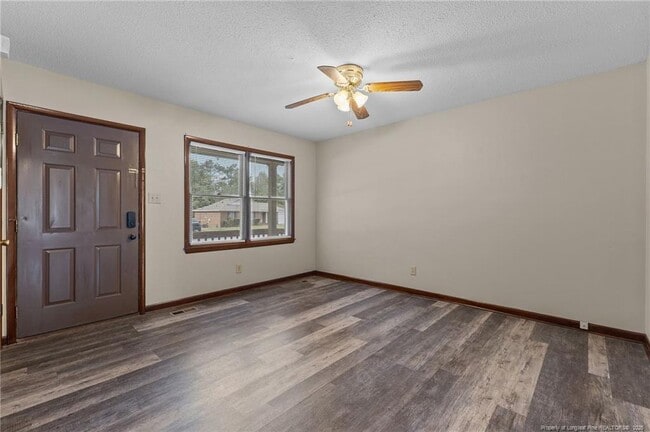 Building Photo - 6673 Vaughn Rd