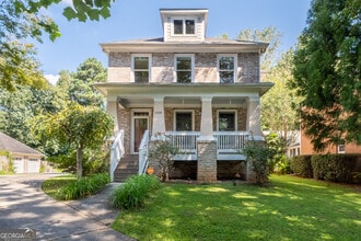 Building Photo - 1330 Skyhaven Rd SE