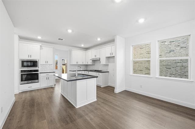 Building Photo - 108 N Sky Dr