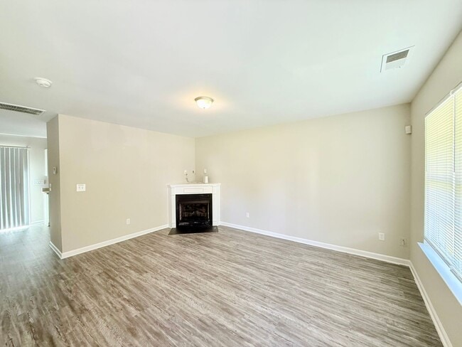 Building Photo - 5420 Henderson Oaks Dr