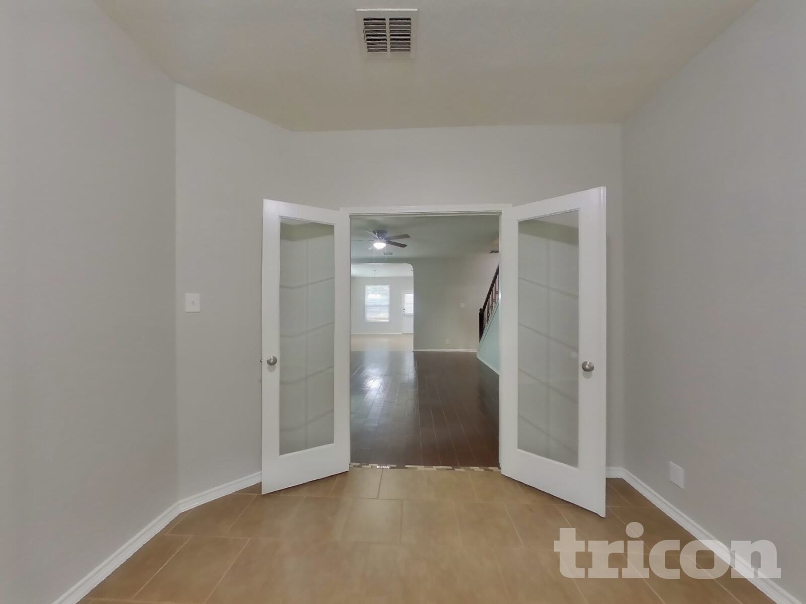 Building Photo - 131 Reeves Garden