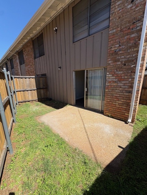 Building Photo - 1437 Cavender Dr