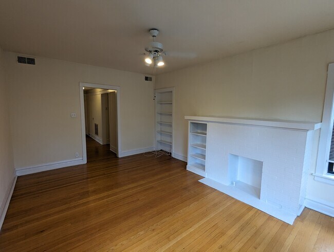 Building Photo - 2526 N Kedzie Blvd