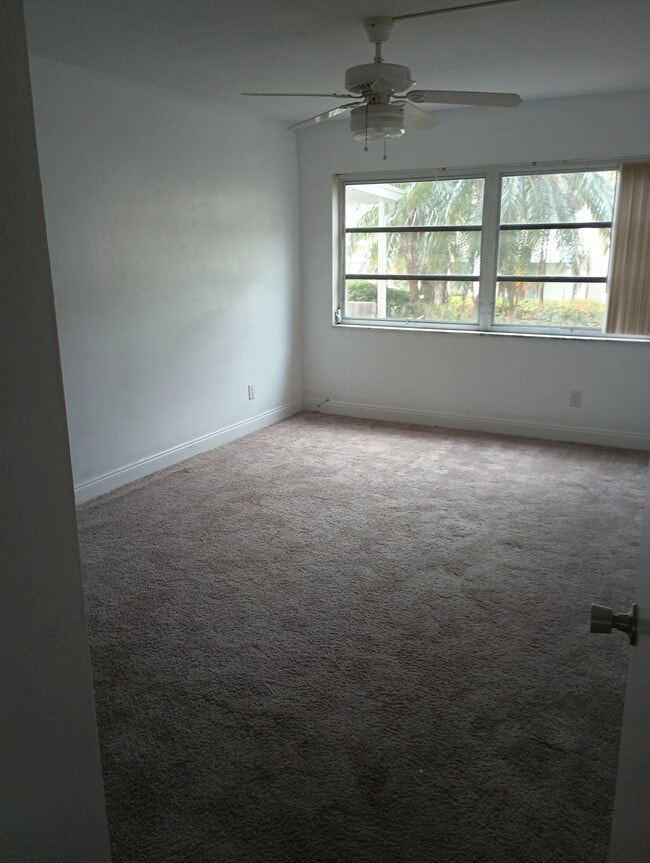 Building Photo - 1235 S Highland Ave