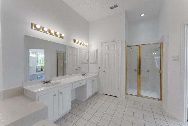 Building Photo - 5512 Charleston Dr