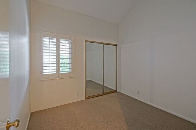 Building Photo - SPACIOUS, 2-STORY, 3BR2.5BA LAKESIDE CONDO...