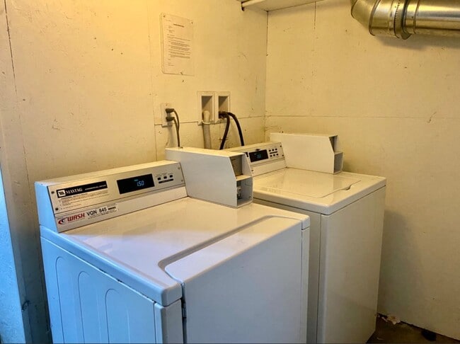 Building Photo - 1-bed 1-bath – Heritage Hill Apartment