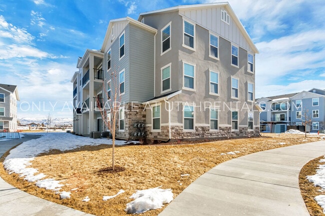Building Photo - 1128 S 820 E