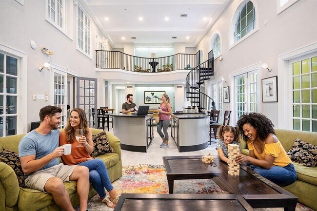 Building Photo - 860 N Orange Ave