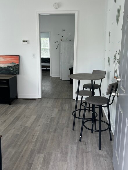 Dining Area - 2809 7th St SW