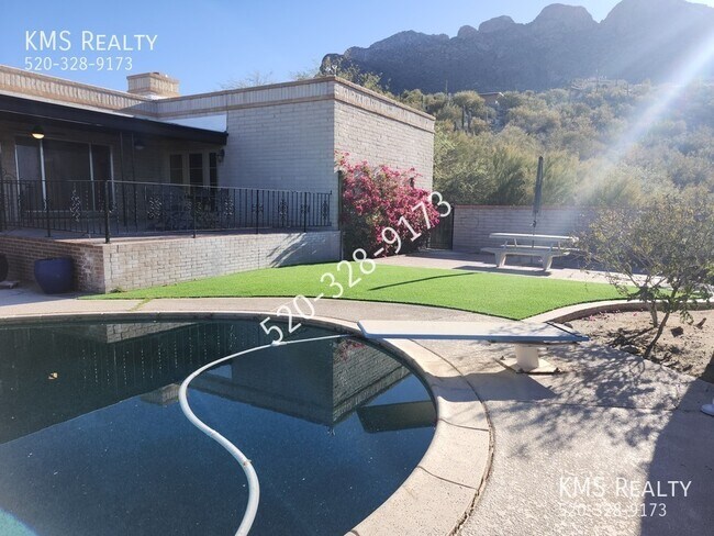 Building Photo - 500 E Eden Pl