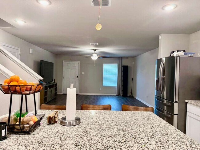 Building Photo - Like-New 4 Bedroom Home in Growing Community – Move-In Ready!