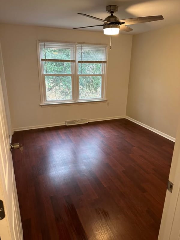 Building Photo - 409 Park Ave