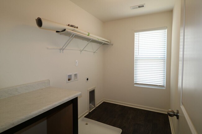 Building Photo - 4740 Wesmar Ct